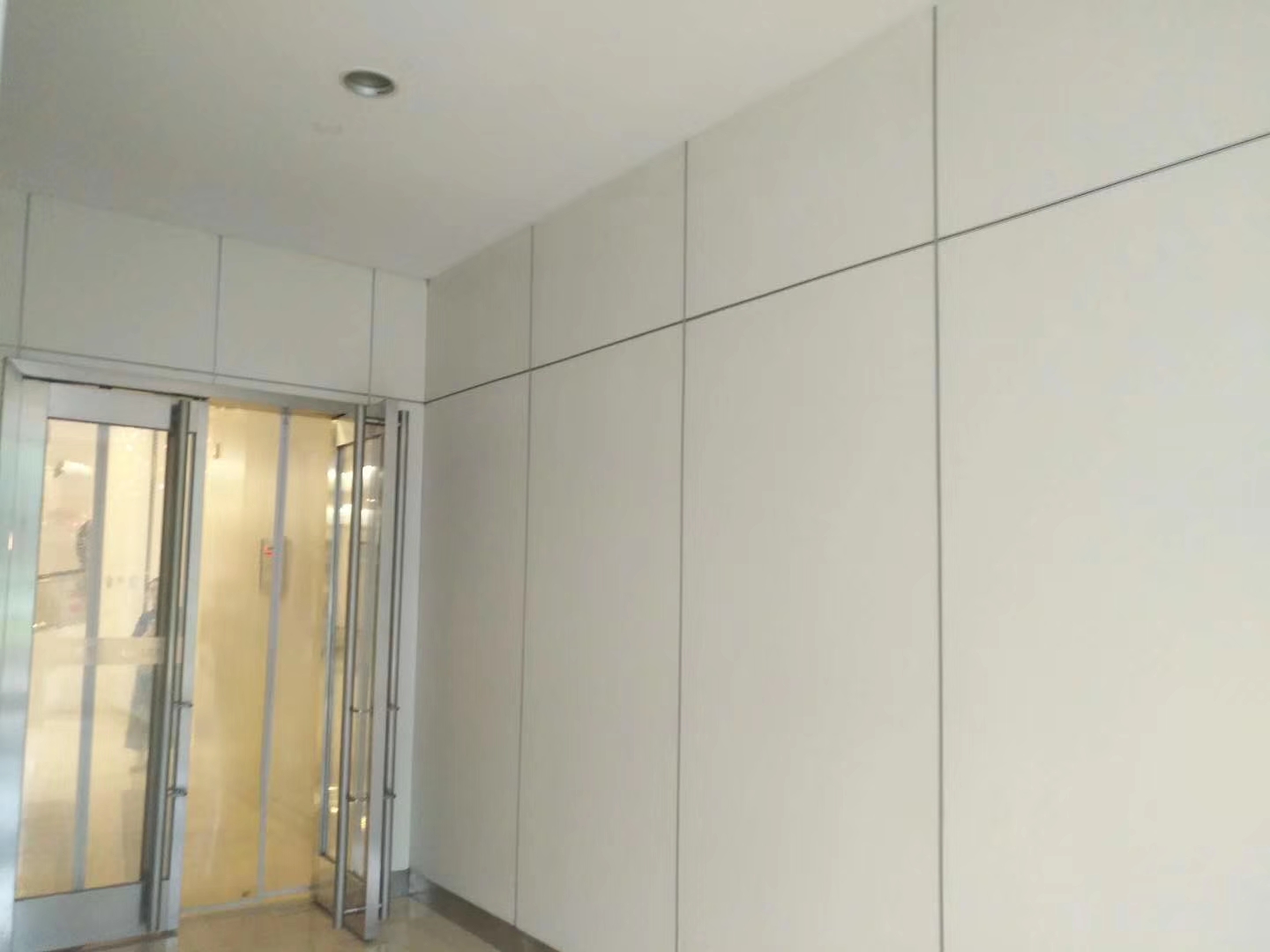 <a href='http://www.midwesternconstructiontx.com' target='_blank'>泄爆墙</a>施工
